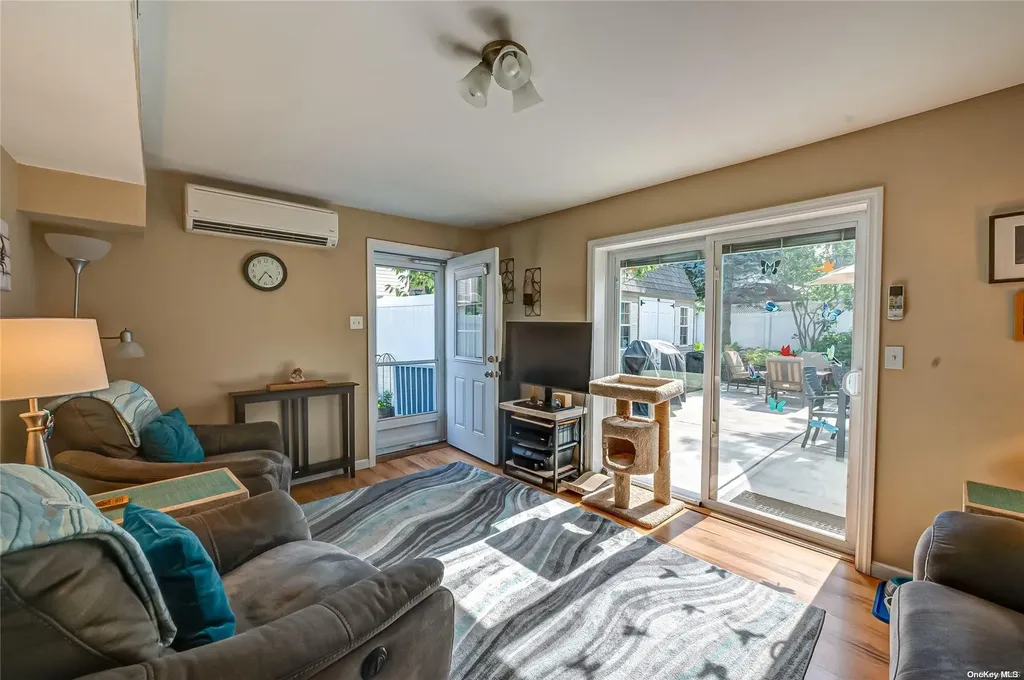 257 Lake Drive Copiague NY 11726