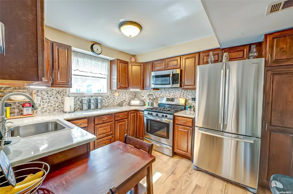 257 Lake Drive Copiague NY 11726