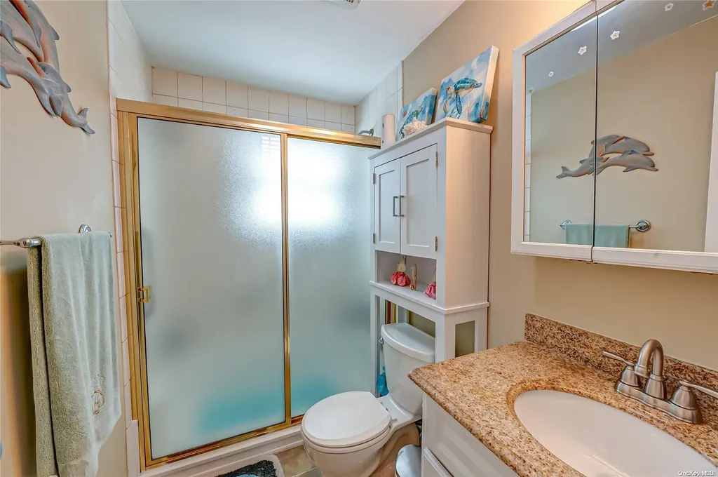 257 Lake Drive Copiague NY 11726