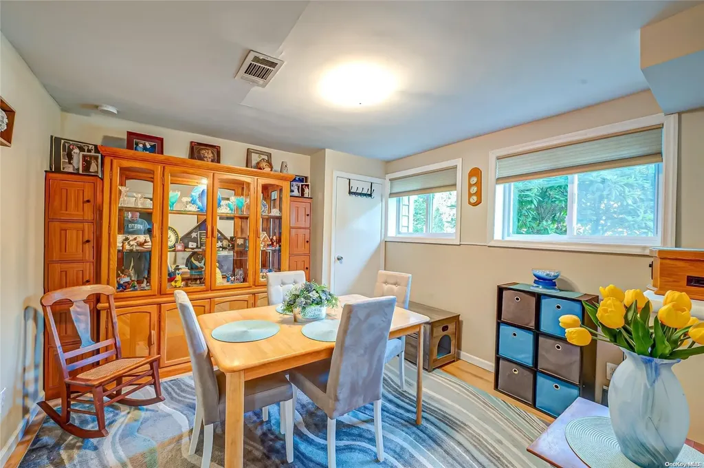 257 Lake Drive Copiague NY 11726