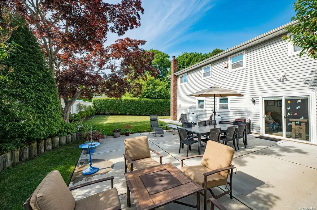 257 Lake Drive Copiague NY 11726