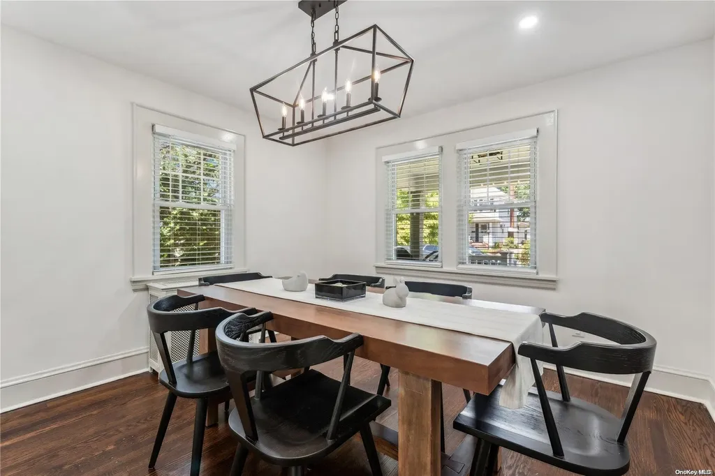 16 Stuart Avenue Malverne NY 11565