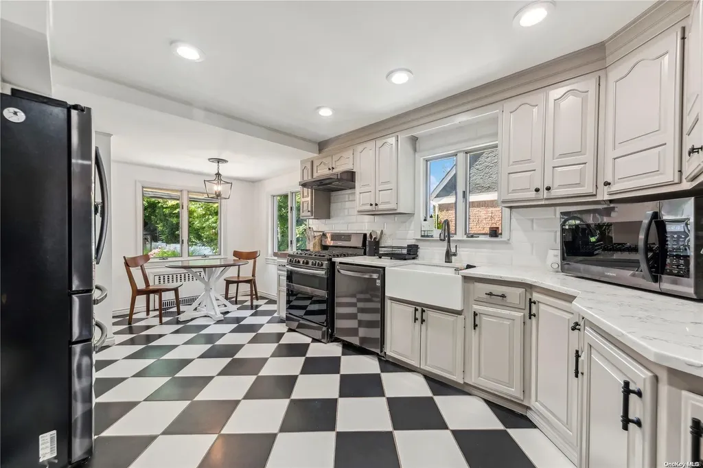 16 Stuart Avenue Malverne NY 11565