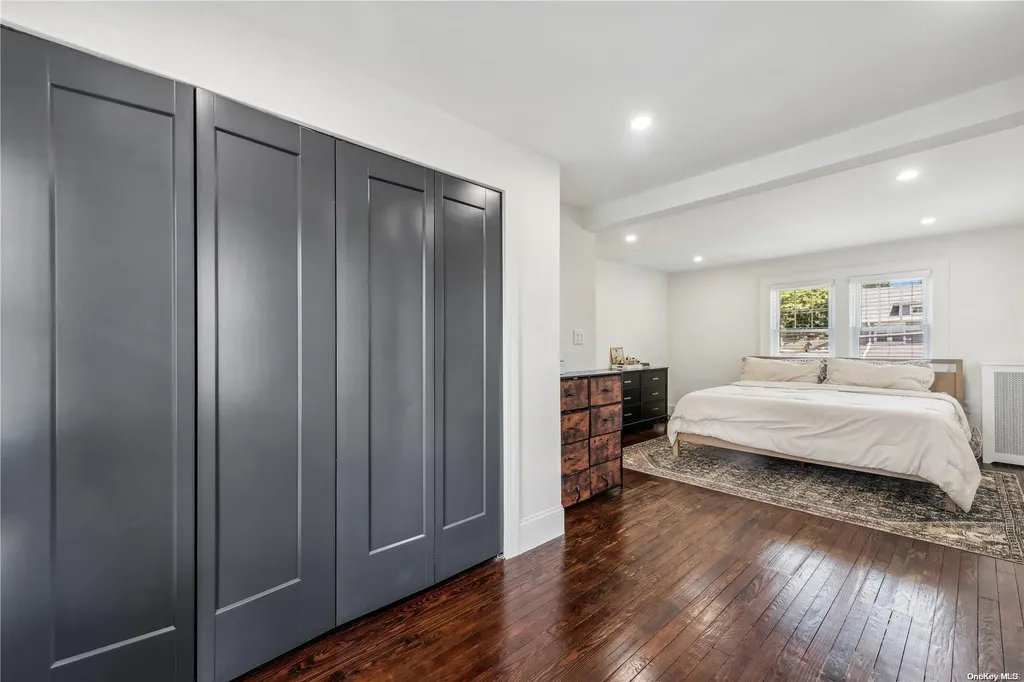 16 Stuart Avenue Malverne NY 11565