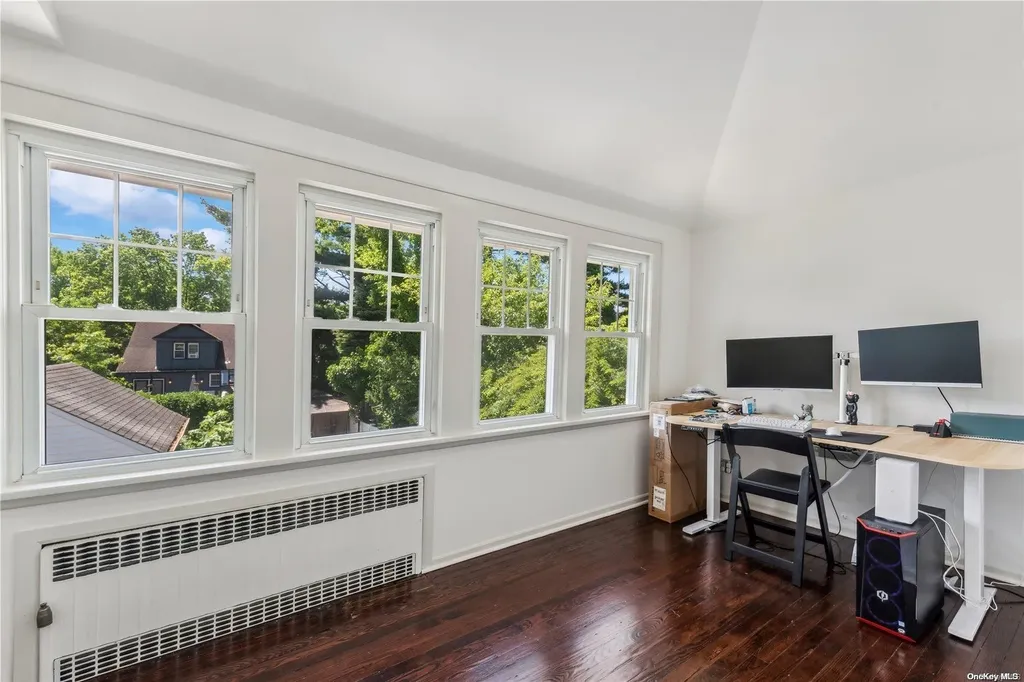 16 Stuart Avenue Malverne NY 11565