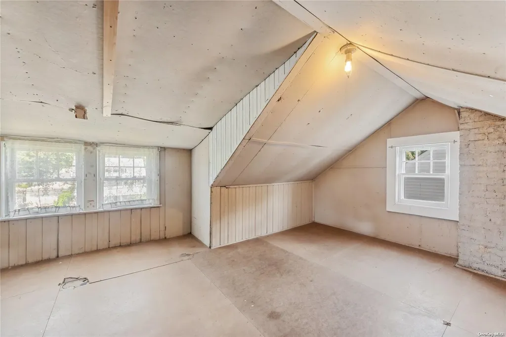 16 Stuart Avenue Malverne NY 11565