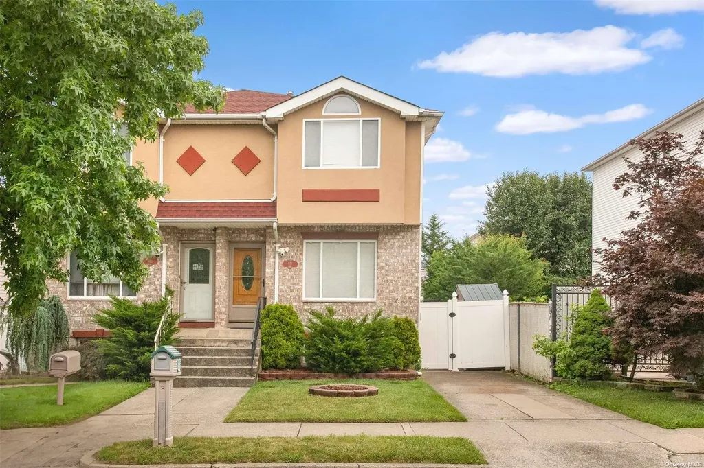 531 Eltingville Boulevard Staten Island NY 10312