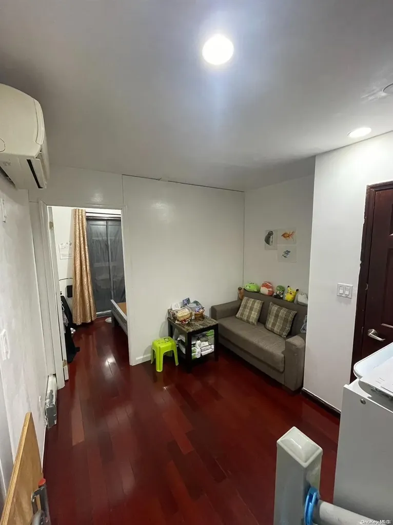 947 55th Street Brooklyn NY 11219