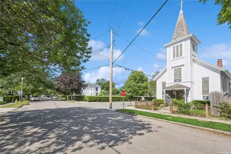 248 5th Avenue Greenport NY 11944