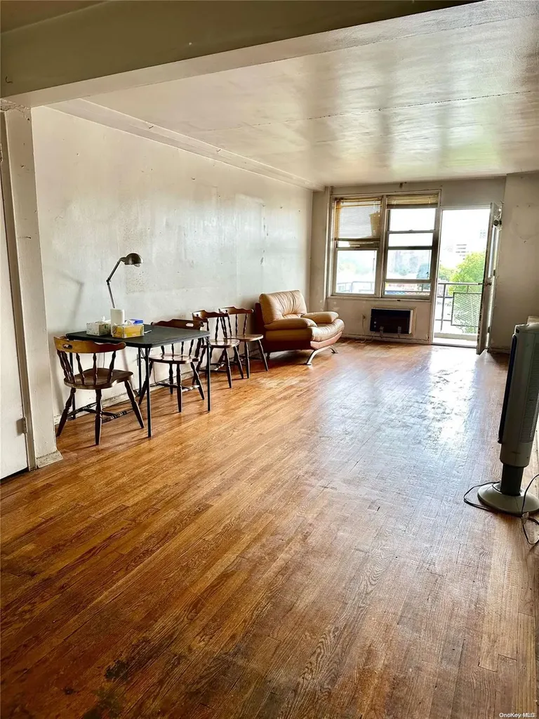 67-50 Thornton Place Forest Hills NY 11375