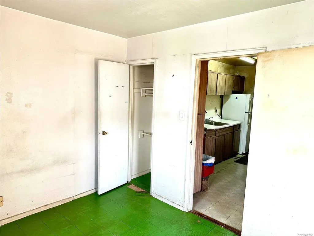 67-50 Thornton Place Forest Hills NY 11375