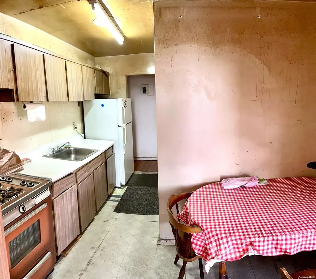 67-50 Thornton Place Forest Hills NY 11375