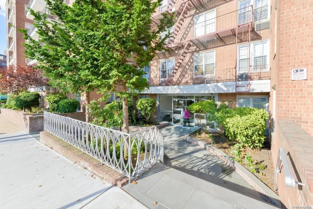 67-50 Thornton Place Forest Hills NY 11375