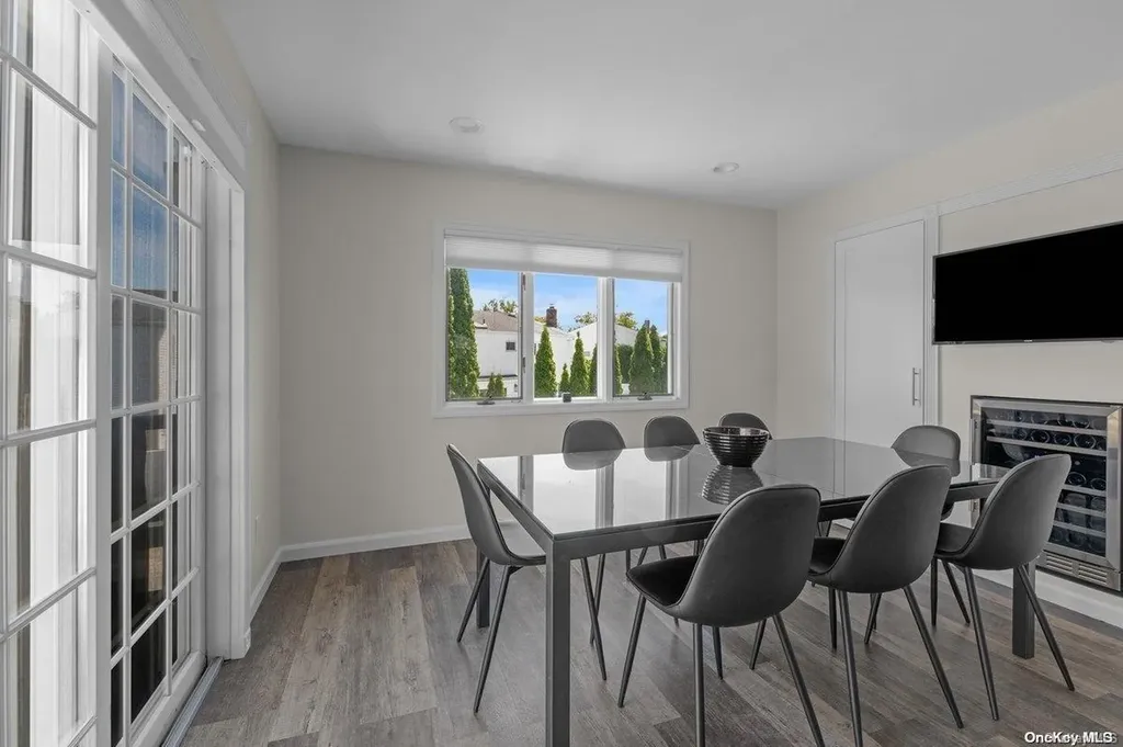 3054 Lonni Lane Merrick NY 11566