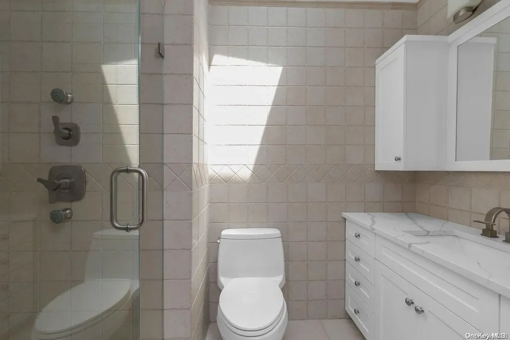 3054 Lonni Lane Merrick NY 11566