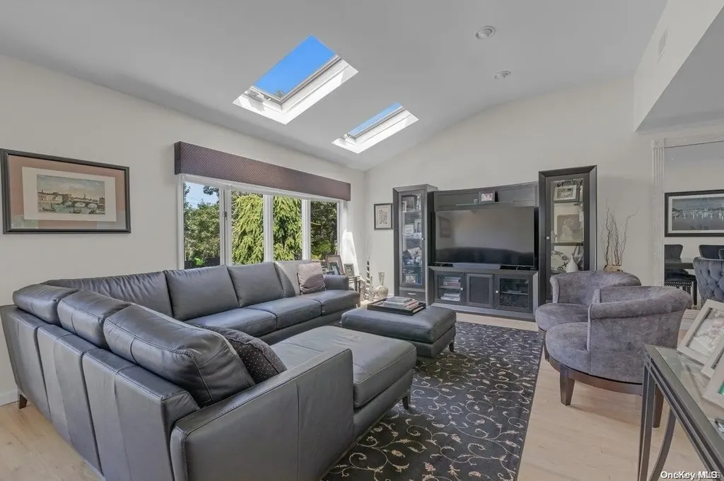 3054 Lonni Lane Merrick NY 11566