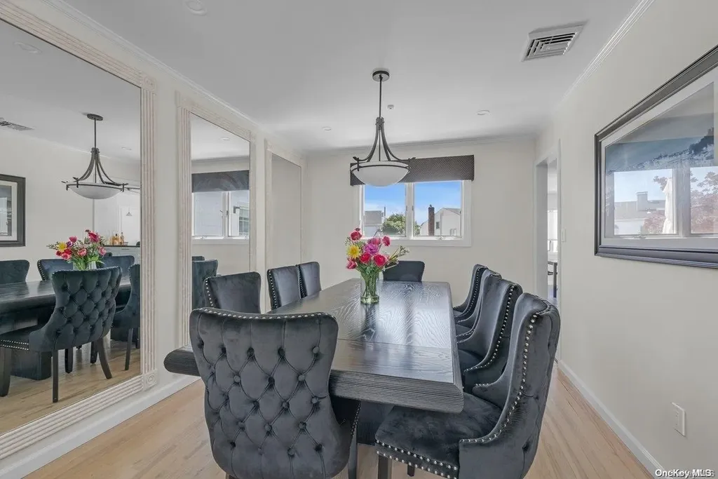 3054 Lonni Lane Merrick NY 11566