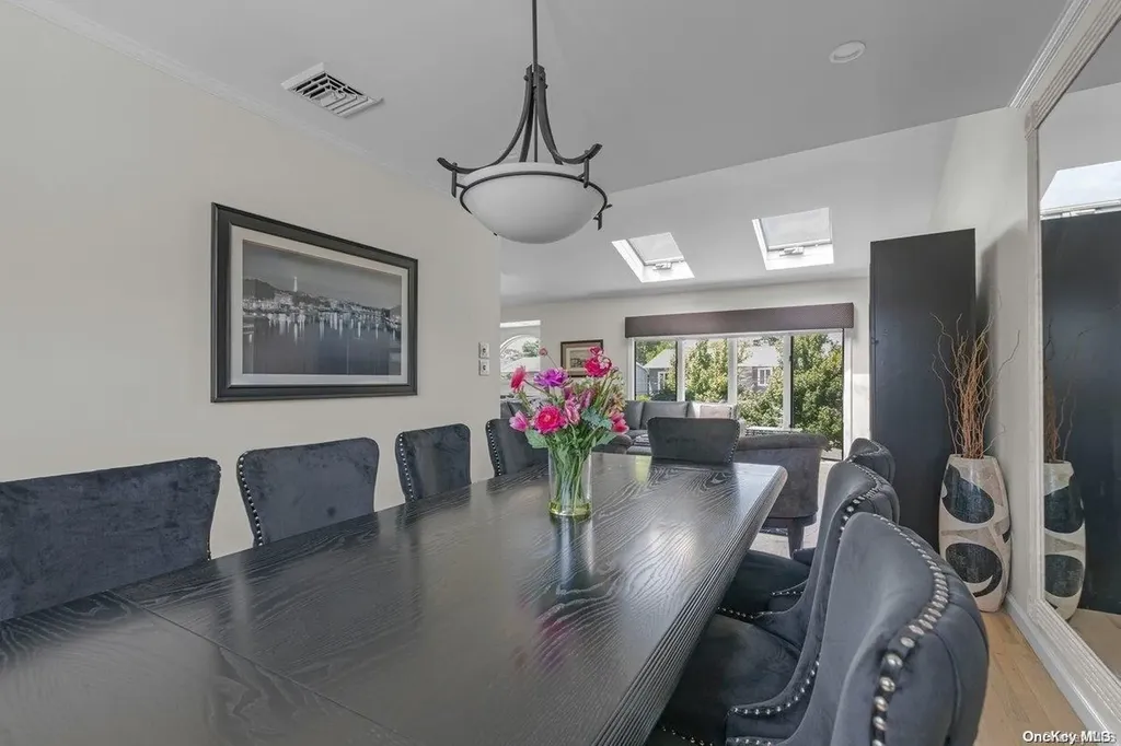 3054 Lonni Lane Merrick NY 11566