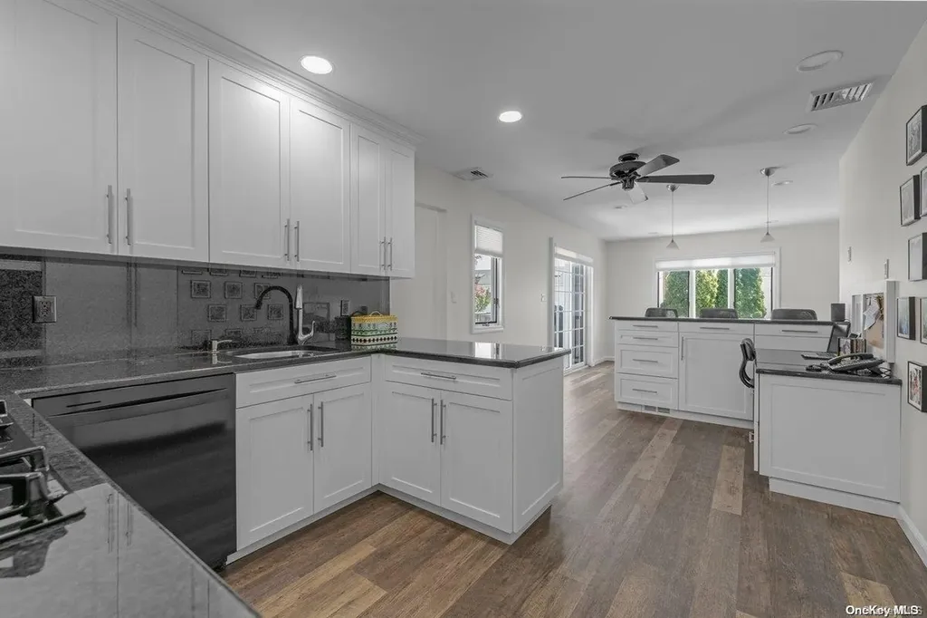 3054 Lonni Lane Merrick NY 11566