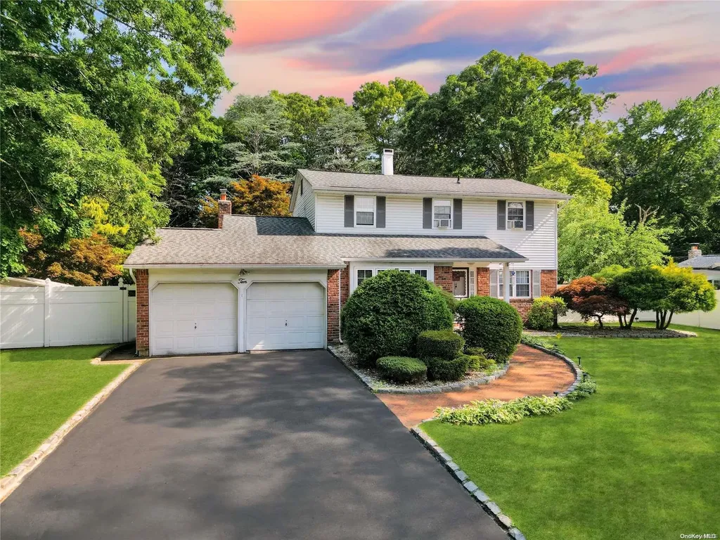 10 Beecher Street Coram NY 11727