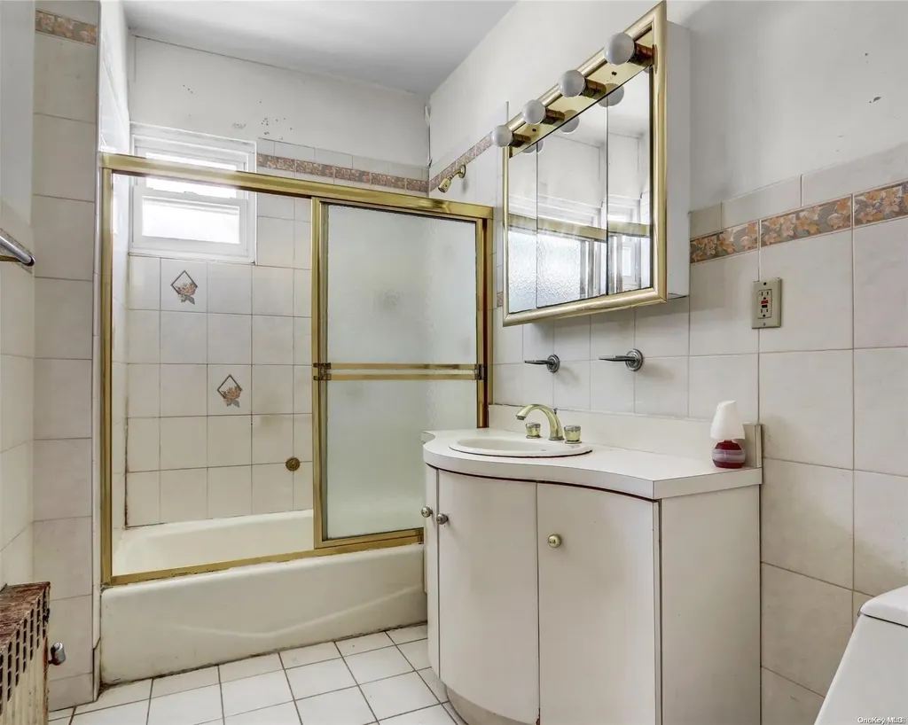 435 E 51st Street Brooklyn NY 11203