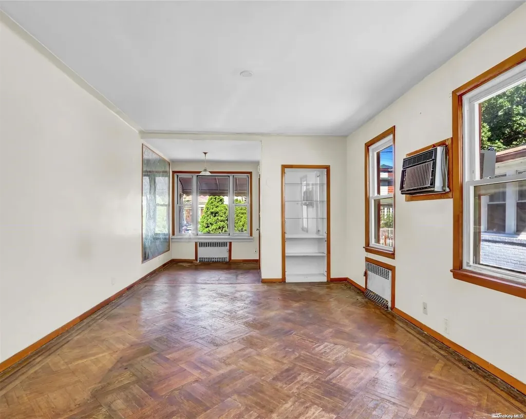435 E 51st Street Brooklyn NY 11203