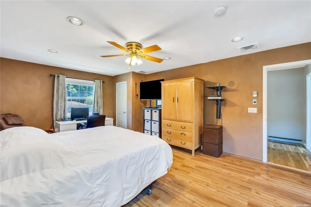 5 Debra Drive Nesconset NY 11767