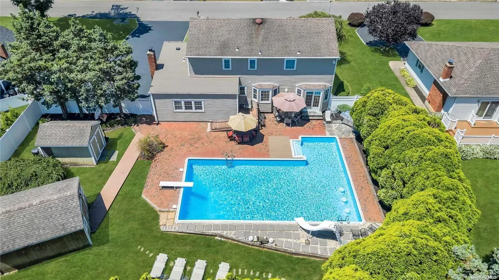 5 Debra Drive Nesconset NY 11767