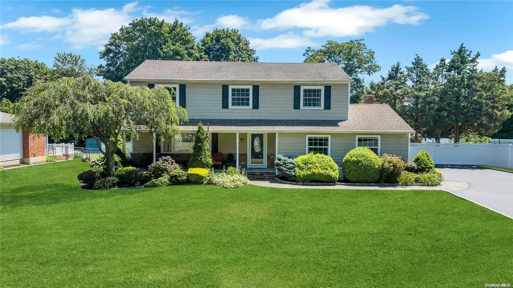 5 Debra Drive Nesconset NY 11767