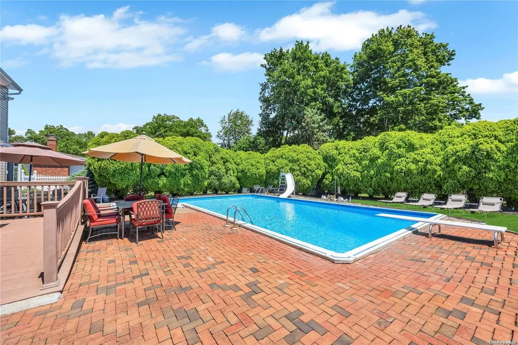 5 Debra Drive Nesconset NY 11767
