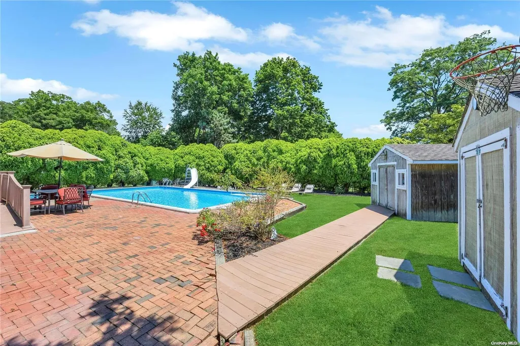 5 Debra Drive Nesconset NY 11767