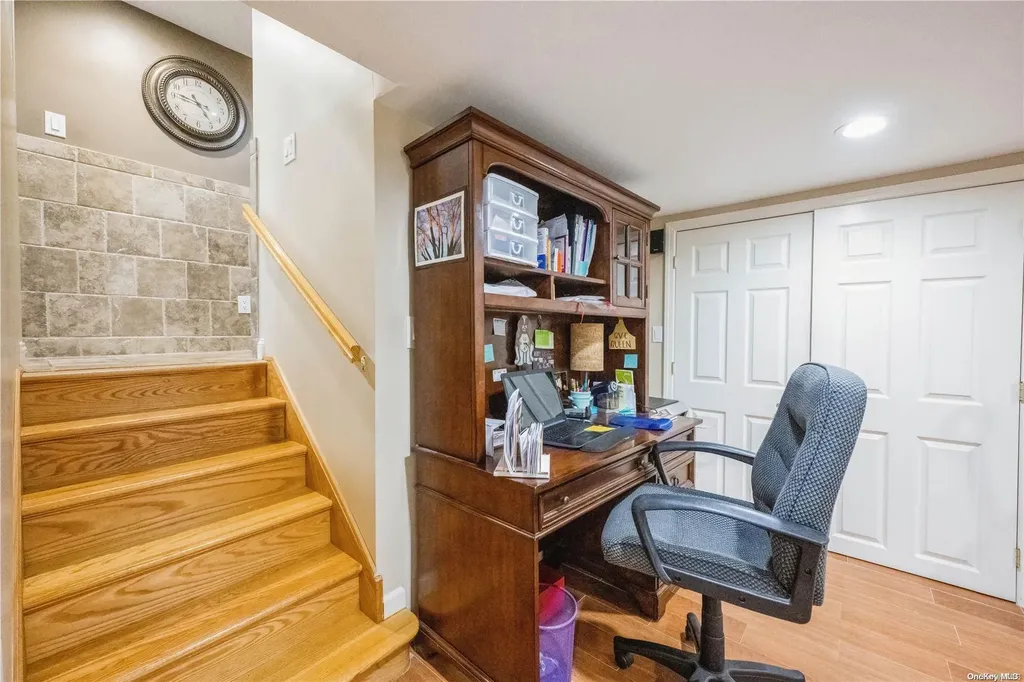 36 Cranberry Lane Plainview NY 11803