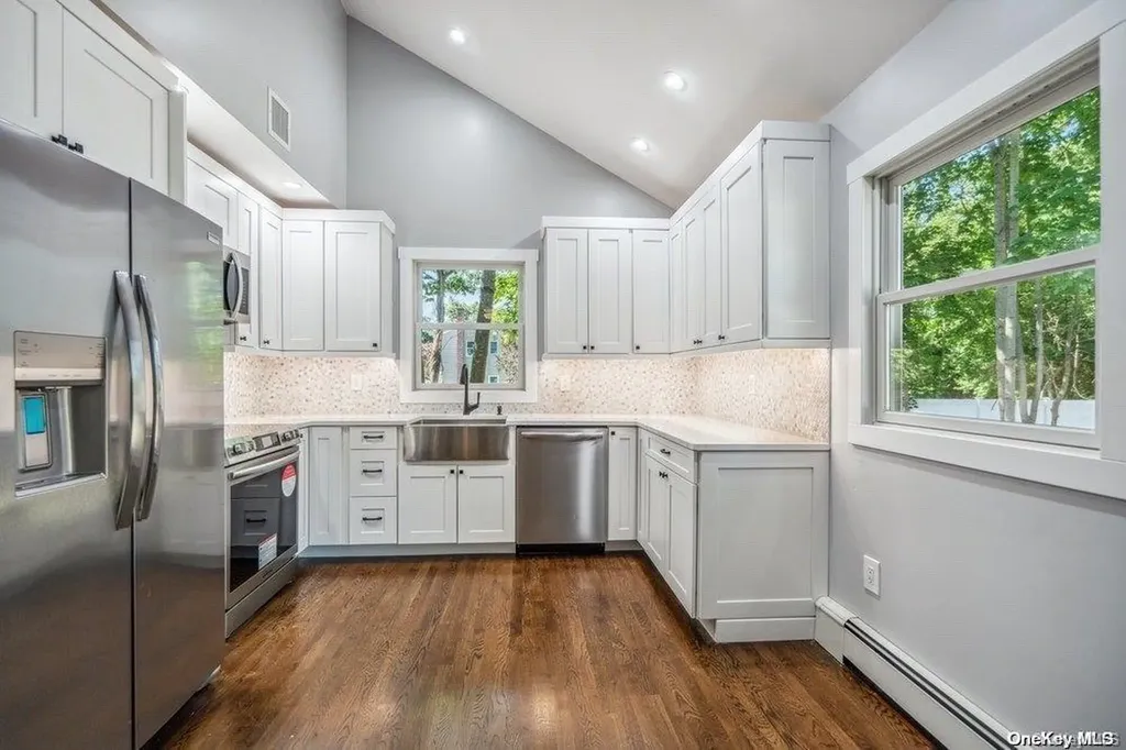 68 Van Bomel Boulevard Oakdale NY 11769