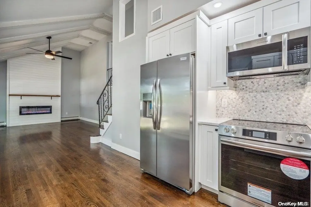 68 Van Bomel Boulevard Oakdale NY 11769