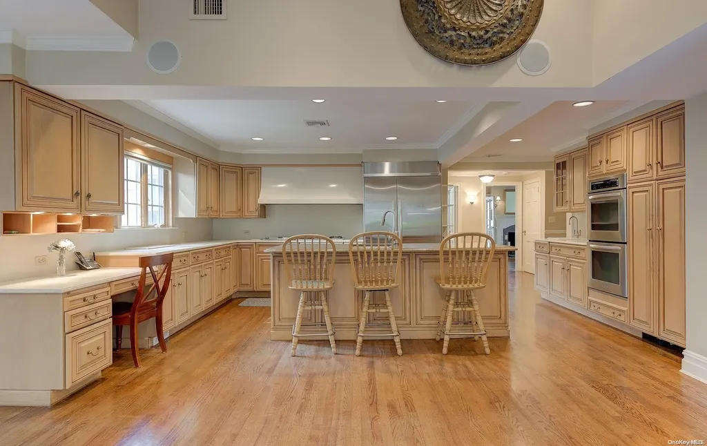 246 Park Avenue Manhasset NY 11030