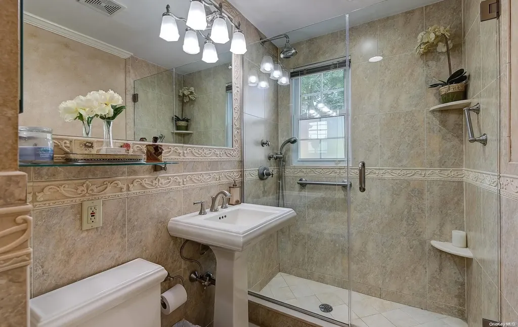 246 Park Avenue Manhasset NY 11030