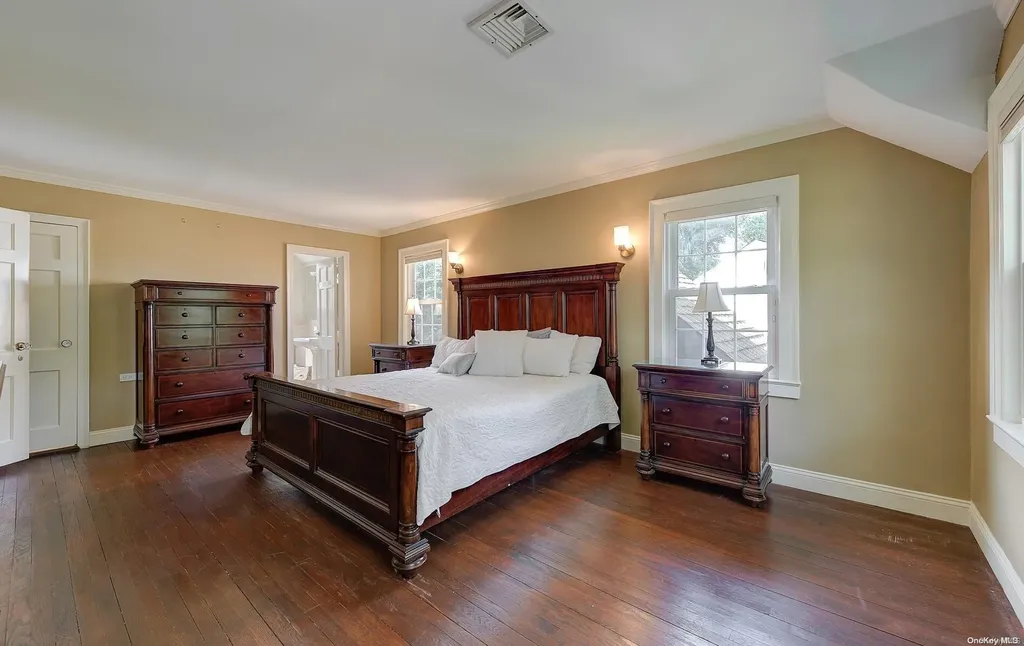 246 Park Avenue Manhasset NY 11030