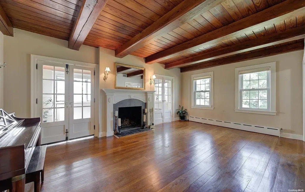 246 Park Avenue Manhasset NY 11030