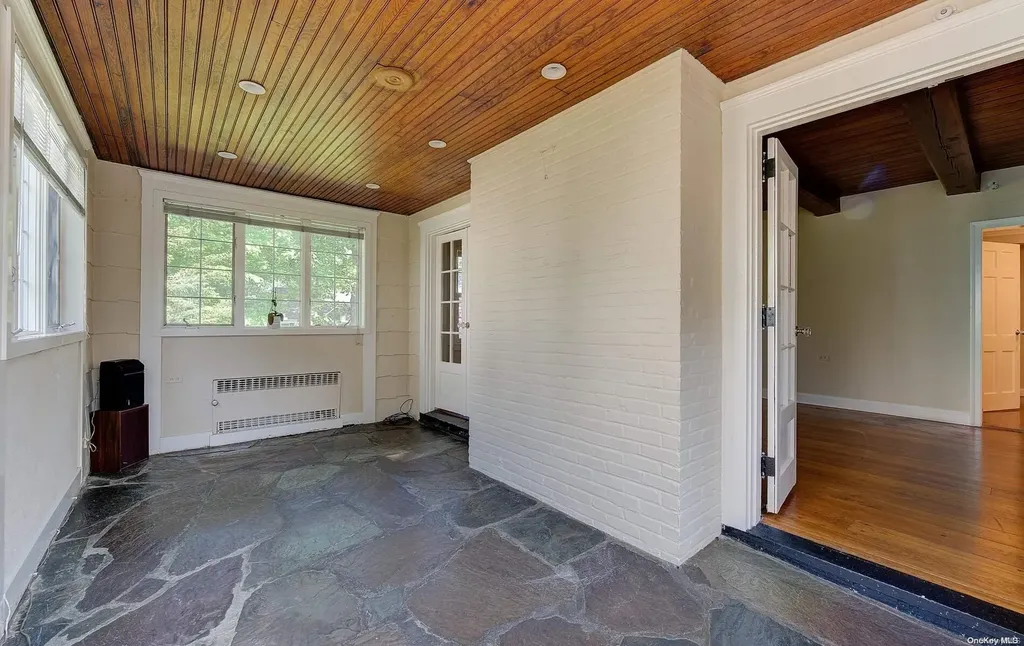 246 Park Avenue Manhasset NY 11030