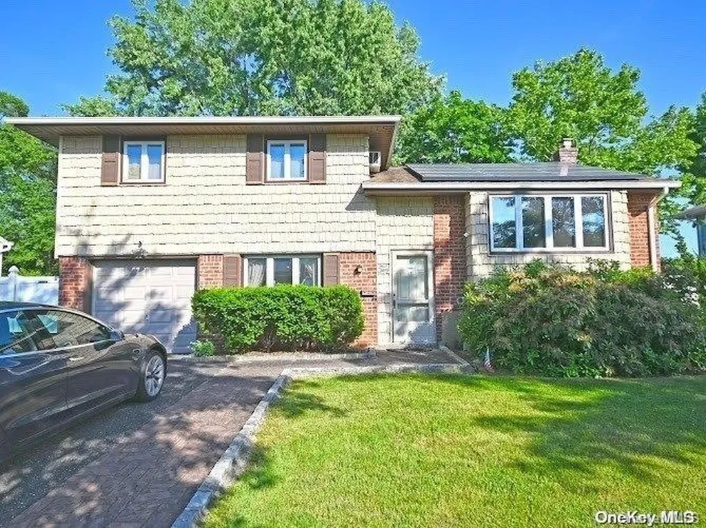 10 John Drive Old Bethpage NY 11804