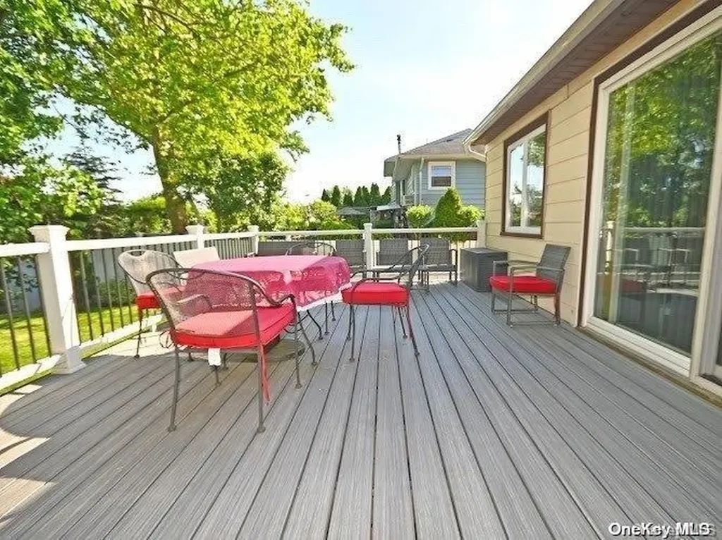 10 John Drive Old Bethpage NY 11804