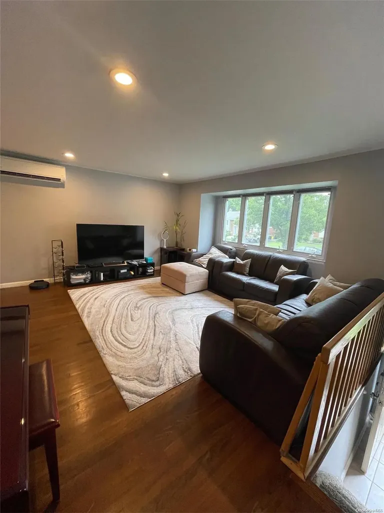 10 John Drive Old Bethpage NY 11804