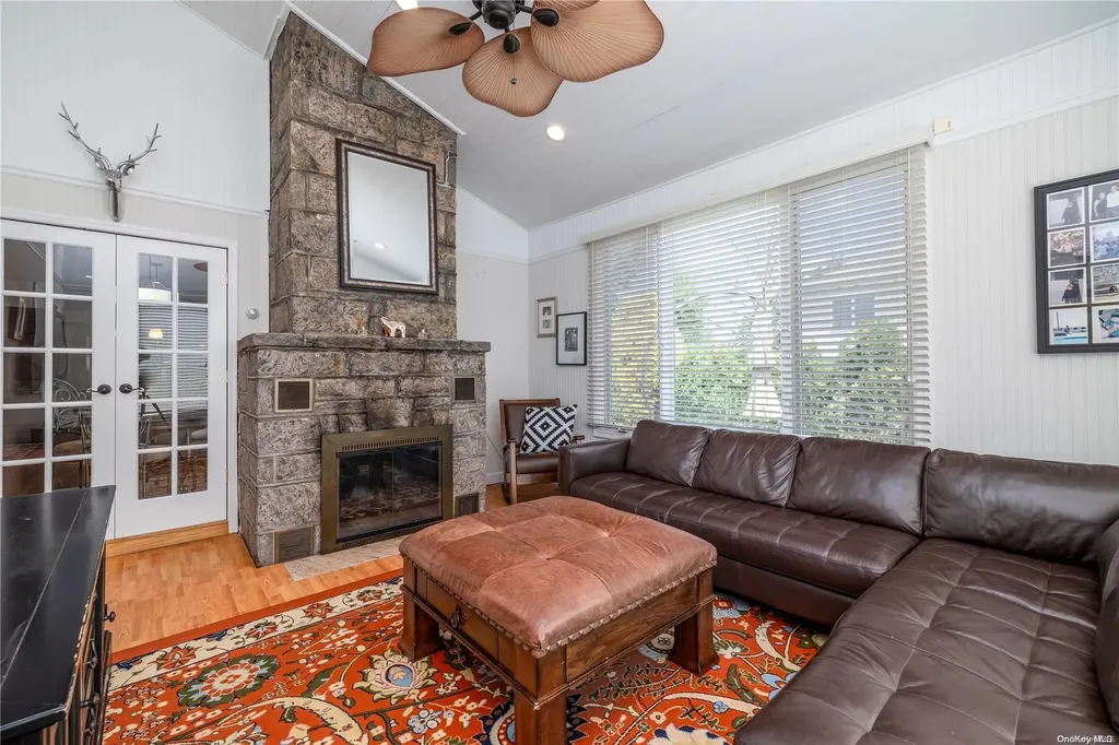 190 E Rockaway Road Hewlett NY 11557