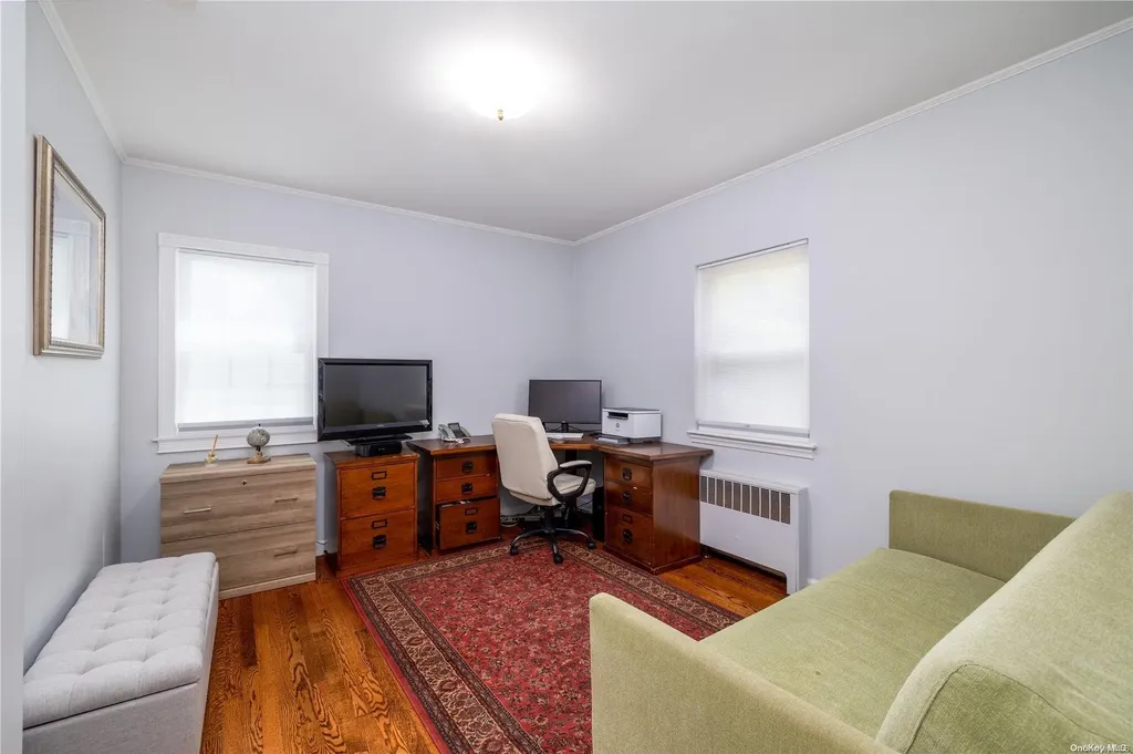 190 E Rockaway Road Hewlett NY 11557