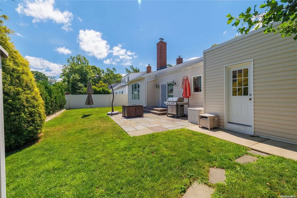 190 E Rockaway Road Hewlett NY 11557