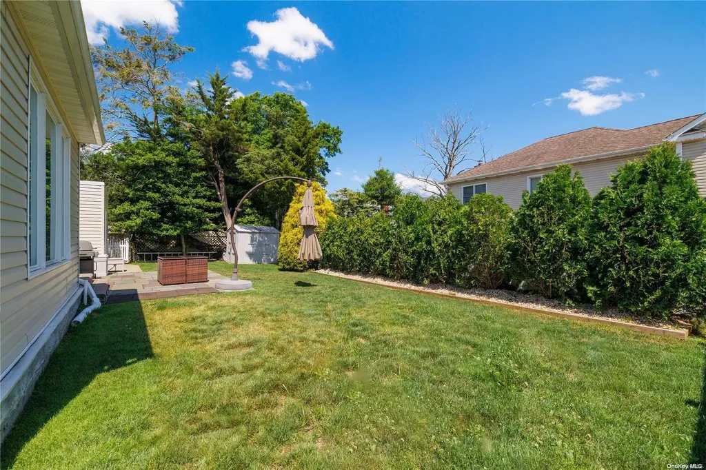 190 E Rockaway Road Hewlett NY 11557