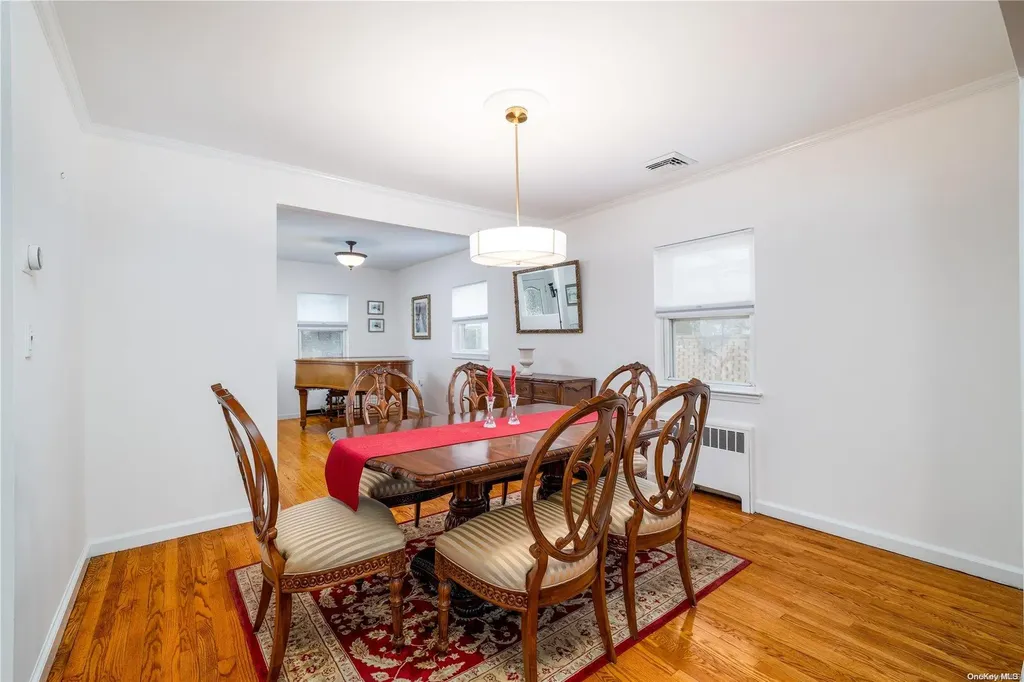 190 E Rockaway Road Hewlett NY 11557