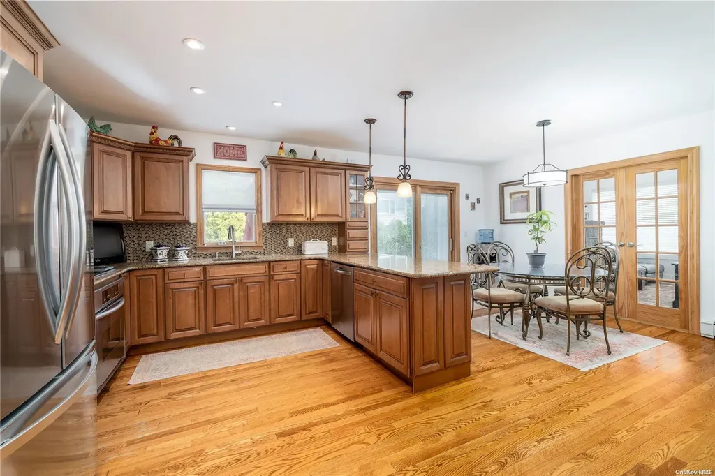 190 E Rockaway Road Hewlett NY 11557