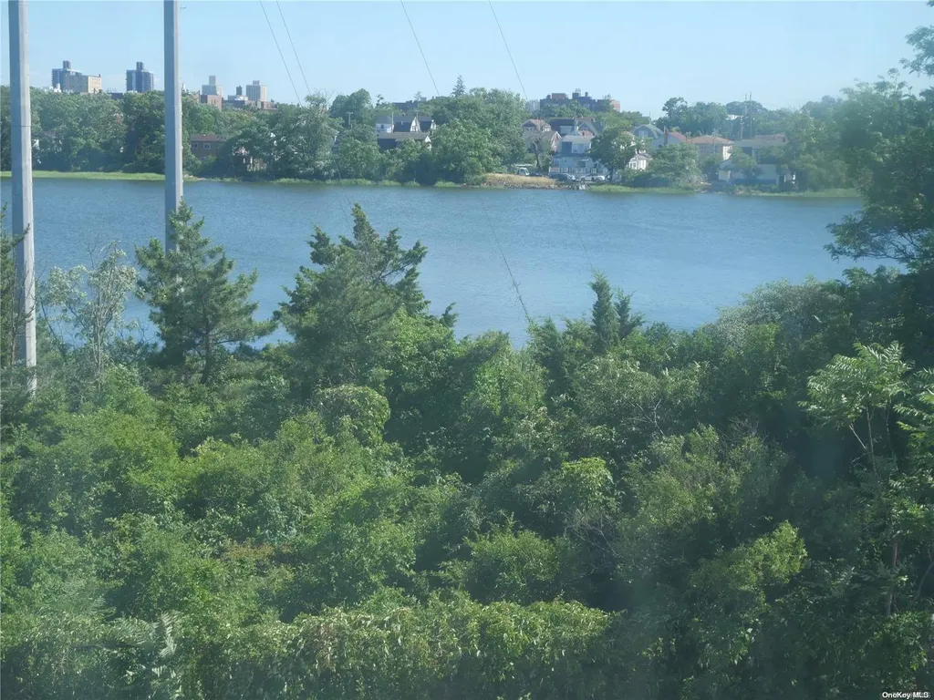 25 Waterfront Boulevard Inwood NY 11096