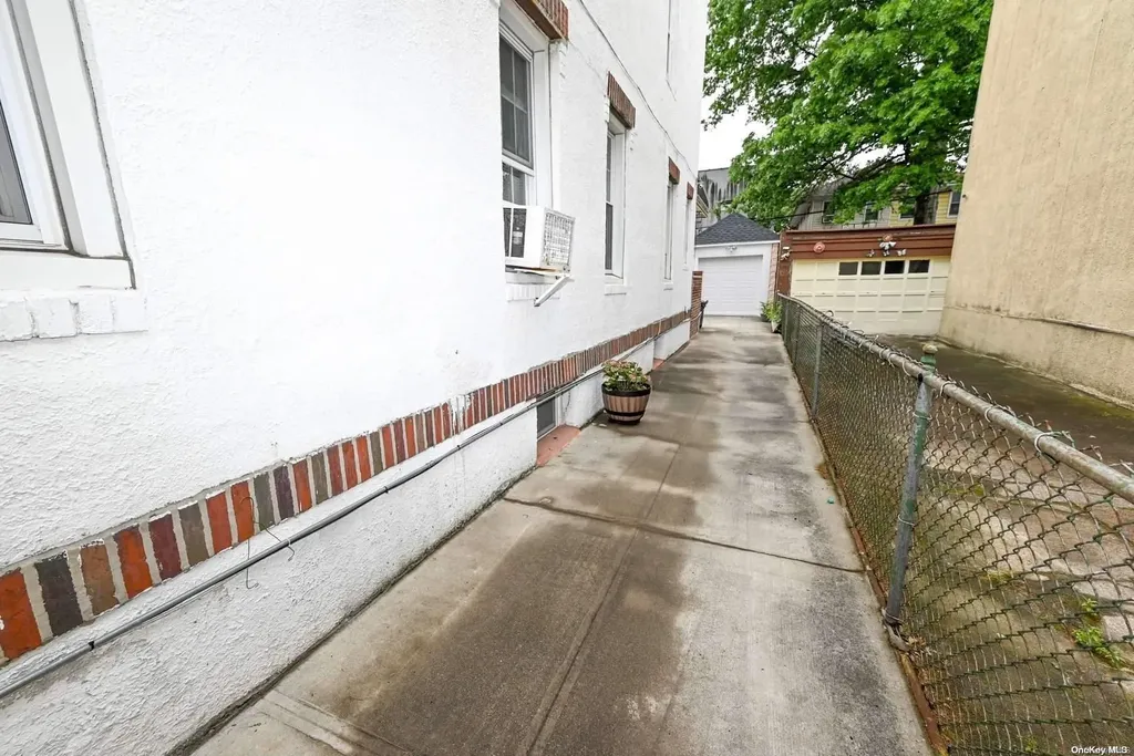 447 E 46th Street Brooklyn NY 11203